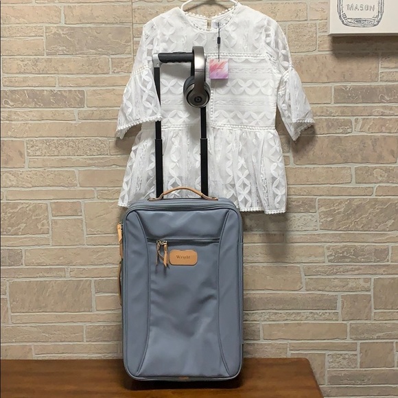 jon hart rolling luggage